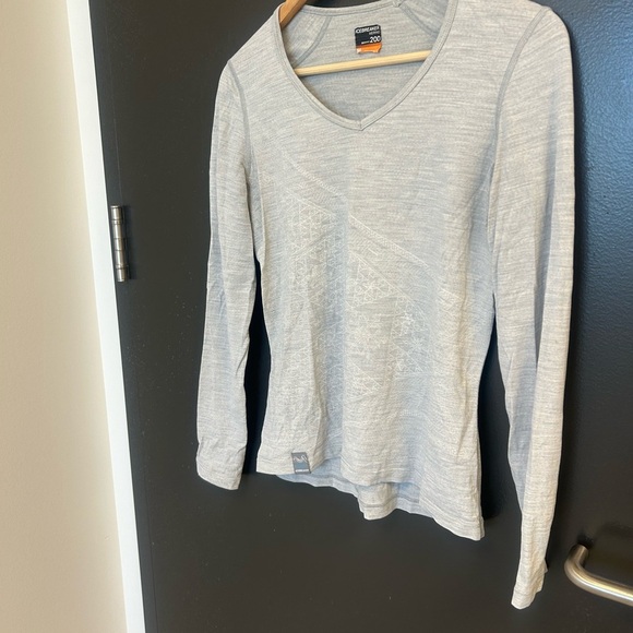 Icebreaker M merino base layer Gray V-Neck Long Sleeve Top - Picture 4 of 11